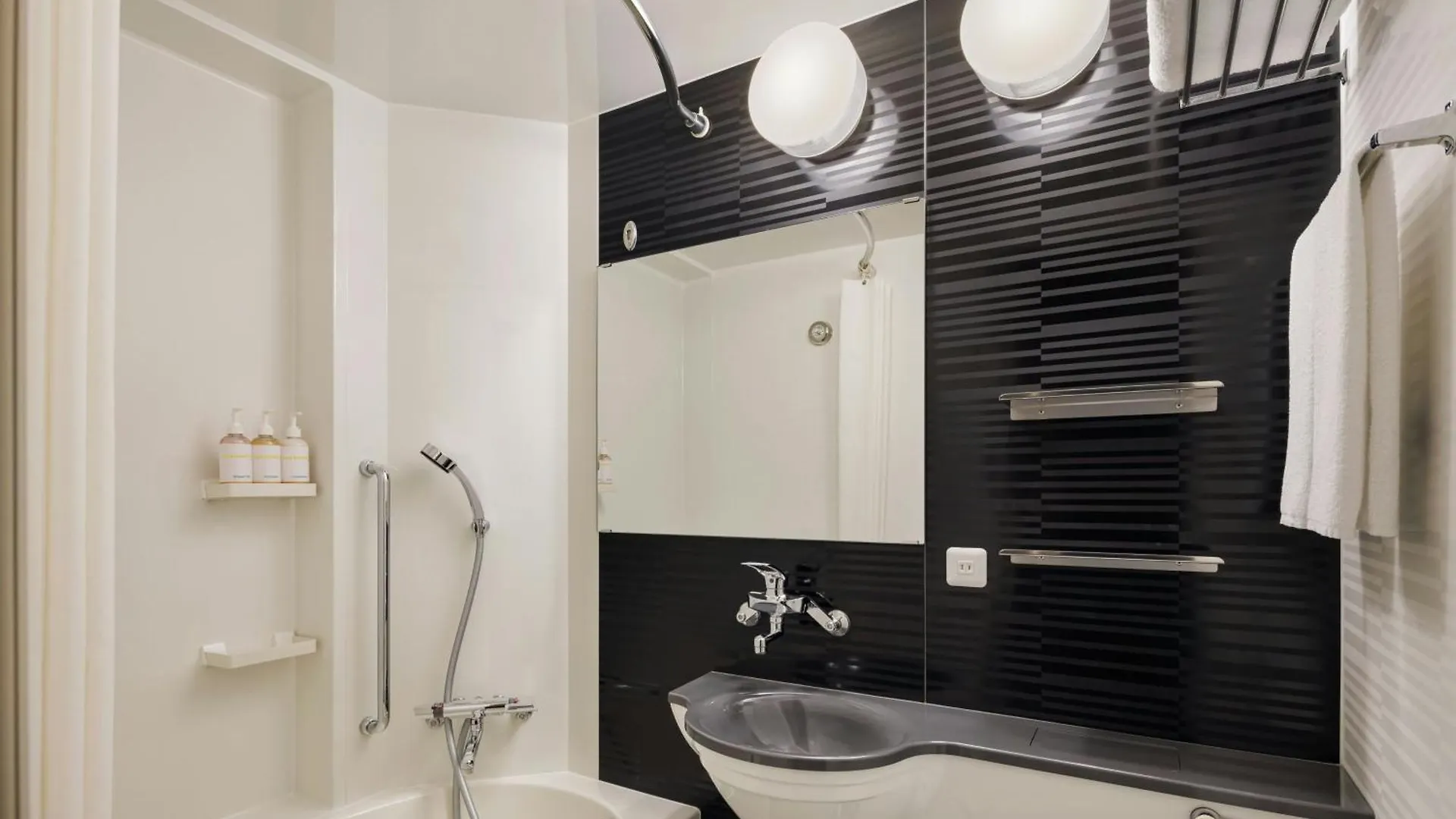 Four Points Flex By Sheraton Kyoto Oike 3*,  Ιαπωνία